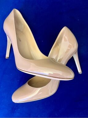 Sergio Rossi Patent Rounded-Toe Stiletto Heels in Nude - Size 36.5